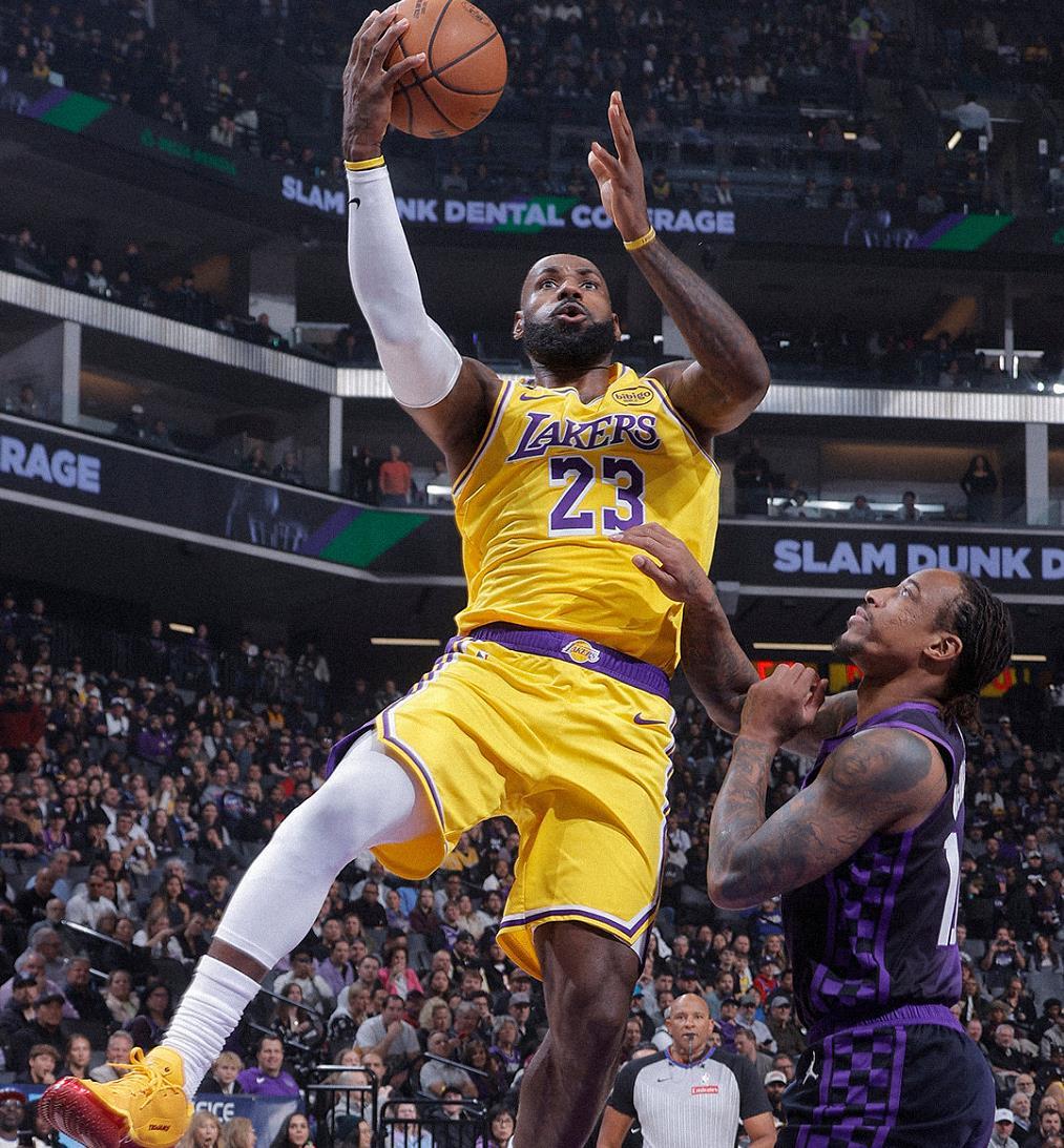 开云体育下载APP-东契奇42+7+8！湖人12分不敌国王，看数据：他是头号罪人！