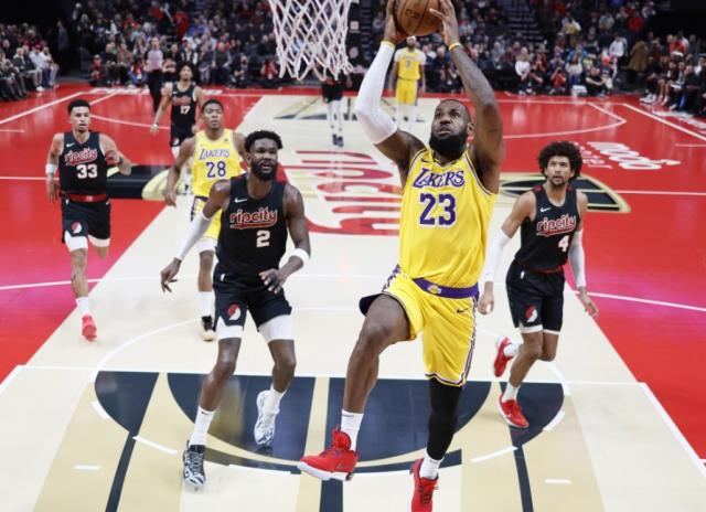 开云体育下载APP-最长的河还在奔流！詹姆斯再刷纪录超乔丹马龙之和